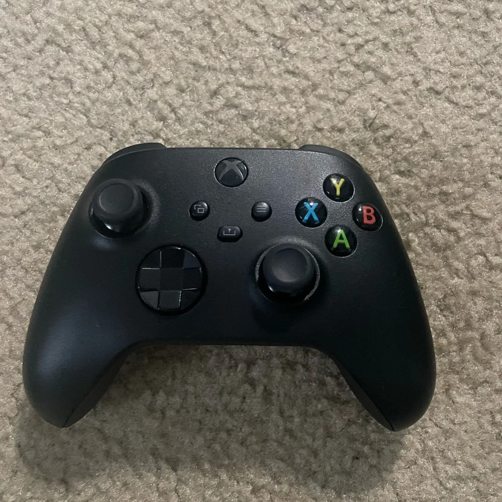 Xbox Wireless headset + xbox wireless controller with 6 games.